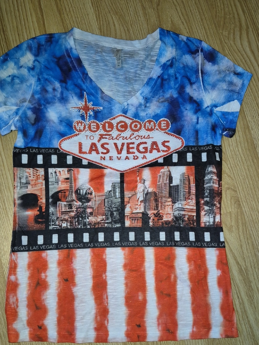 💥5/35 Womens Las Vegas V-Neck Tee - Blue & Red..bling On Front..size XL